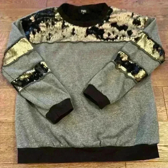 2-Tone Grey with Black/Gold Flip Sequinned Sweatshirt Size Medium - Picture 1 of 5